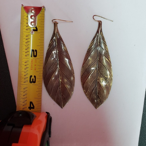 Earrings & Bracelet bundle - Picture 3 of 5